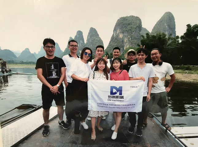 拼搏平台【中国】有限公司机械小伙伴桂林三日游