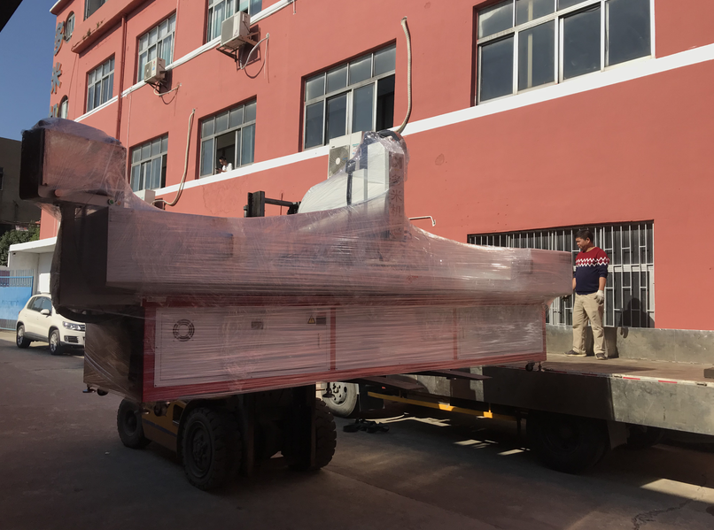 拼搏平台【中国】有限公司机械全自动钻孔机帮助客户解决输送带钻孔问题