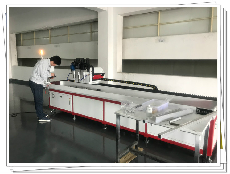 拼搏平台【中国】有限公司数控高速钻孔机