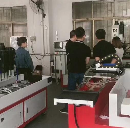 拼搏平台【中国】有限公司自动钻孔机